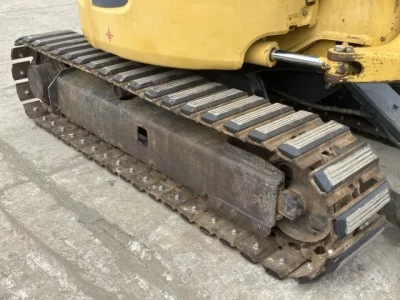 KOMATSU PC30MR-3