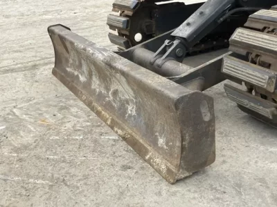 KOMATSU PC30MR-3