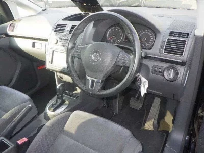 Volkswagen GOLF TOURAN