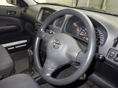 Toyota SUCCEED