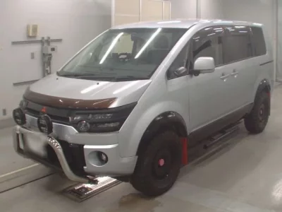 Mitsubishi DELICA D5
