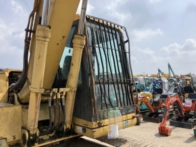 KOMATSU PC120-6E0