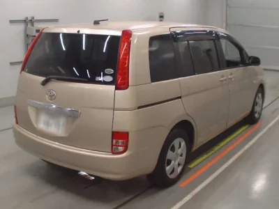 Toyota ISIS
