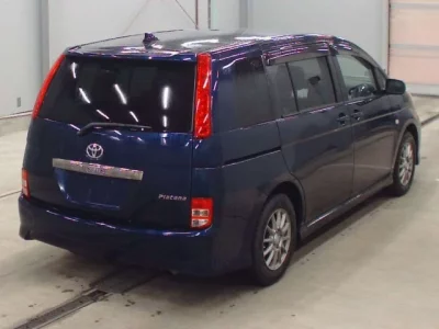 Toyota ISIS