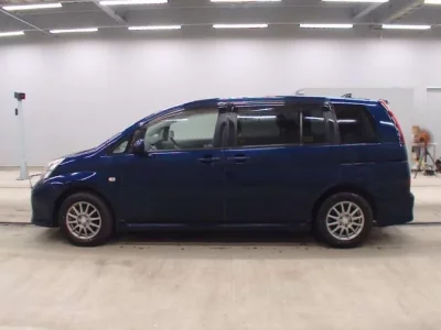 Toyota ISIS