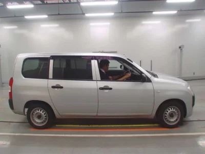 Toyota SUCCEED