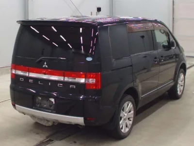 Mitsubishi DELICA D5