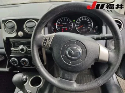 Mazda VERISA