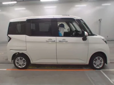 Toyota TANK