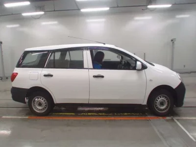 Nissan AD
