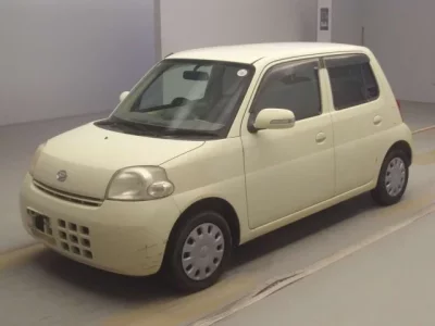 Daihatsu Esse