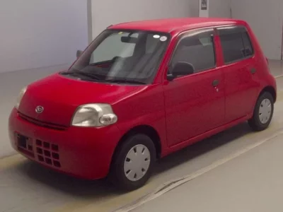 Daihatsu Esse