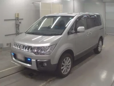 Mitsubishi DELICA D5