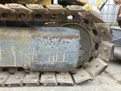 KOMATSU PC30MR-3