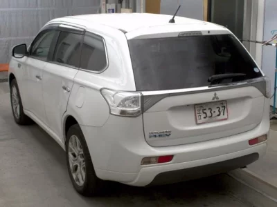 Mitsubishi OUTLANDER PHEV