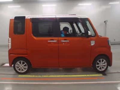 Toyota PIXIS MEGA