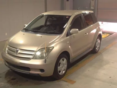 Toyota IST