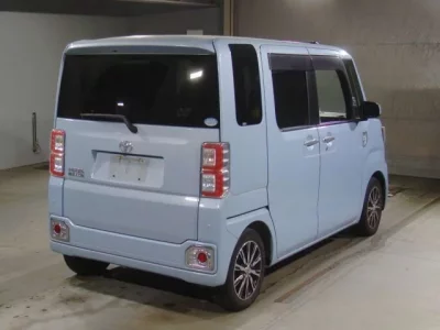 Toyota PIXIS MEGA