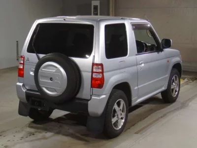 Mitsubishi PAJERO MINI