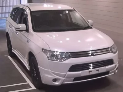 Mitsubishi OUTLANDER PHEV