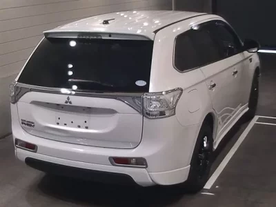 Mitsubishi OUTLANDER PHEV