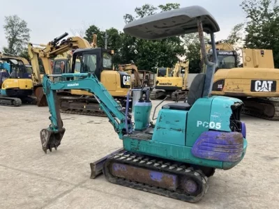 KOMATSU PC05-7E
