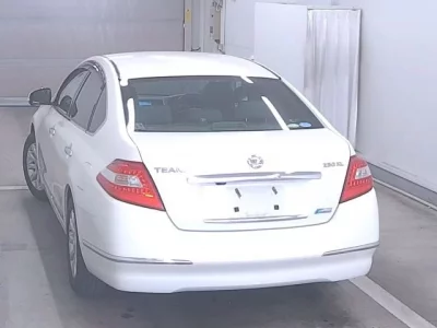 Nissan TEANA