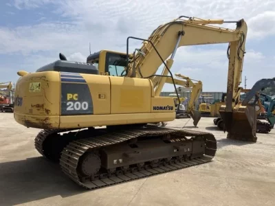 KOMATSU PC200-8N1