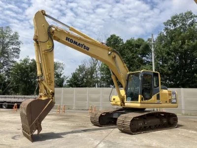 KOMATSU PC200-8N1