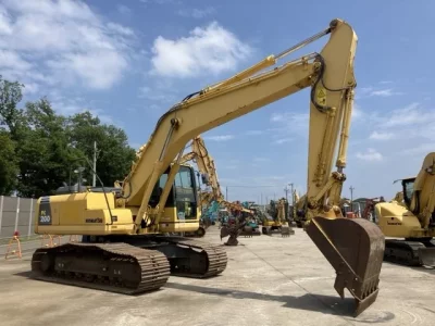 KOMATSU PC200-8N1