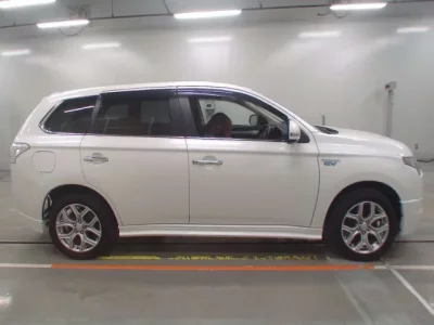 Mitsubishi OUTLANDER PHEV