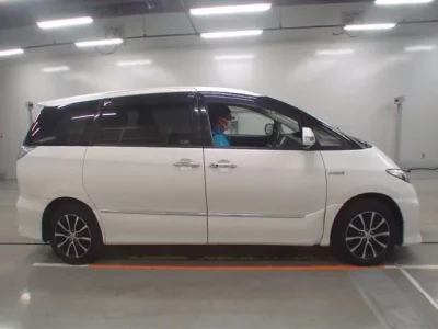 Toyota ESTIMA HYBRID
