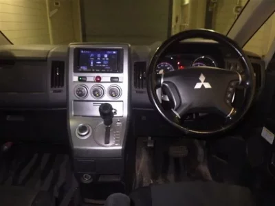 Mitsubishi DELICA D5