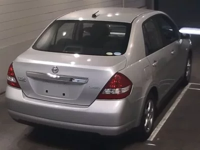 Nissan TIIDA LATIO