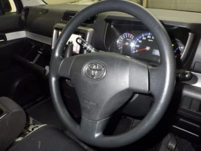 Toyota PIXIS SPACE