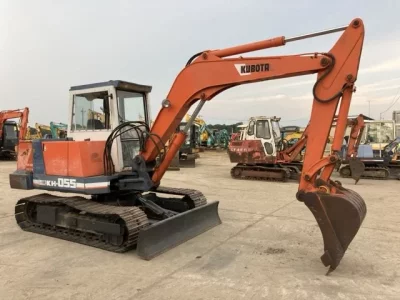 KUBOTA KH-055