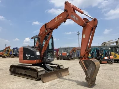 HITACHI ZX75UR