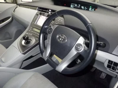 Toyota PRIUS PHV