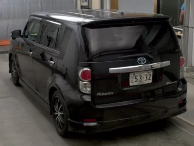Toyota COROLLA RUMION