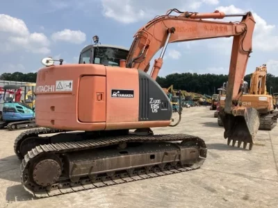 HITACHI ZX135US