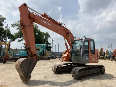 HITACHI ZX135US