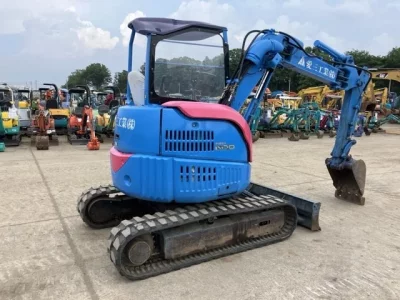 KOMATSU PC30UU-3