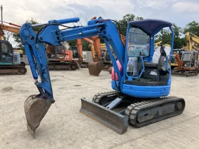KOMATSU PC30UU-3