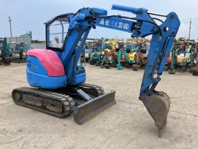 KOMATSU PC30UU-3