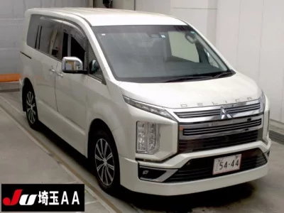 Mitsubishi DELICA D5