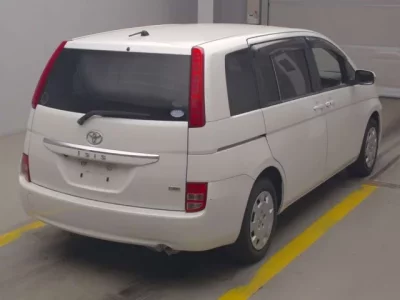 Toyota ISIS