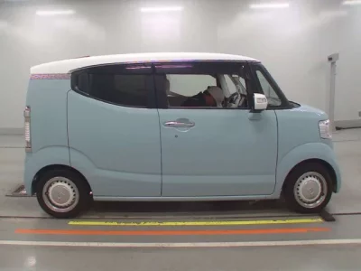 Honda N BOX SLASH