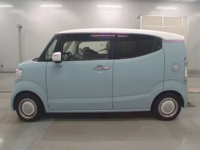 Honda N BOX SLASH