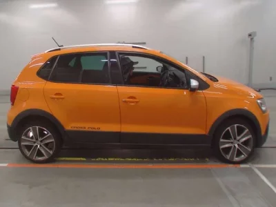 Volkswagen CROSS POLO