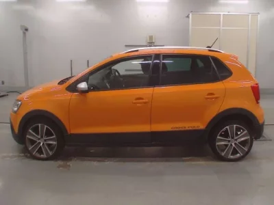 Volkswagen CROSS POLO